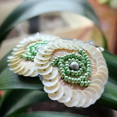 Boucles d'oreilles fleur pastel recto