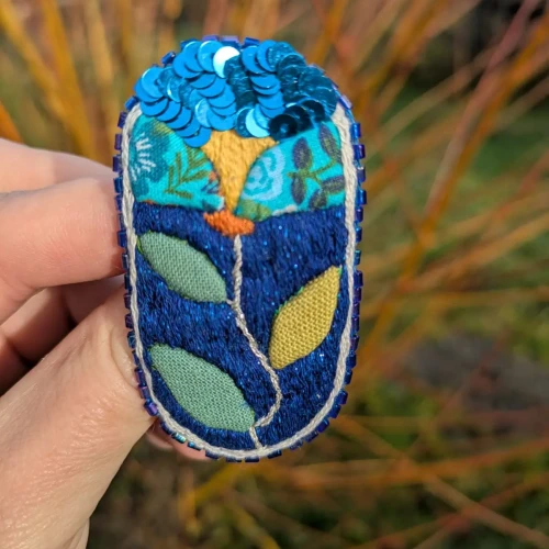 broche-bleu-fleur