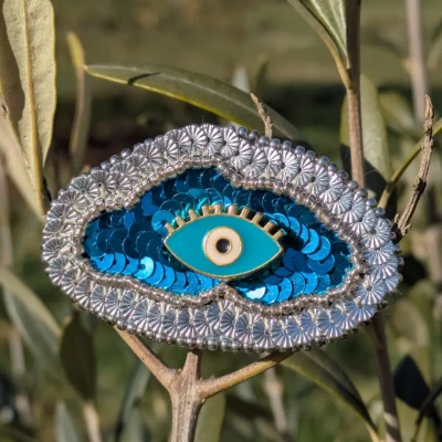Broche oeil grec recto